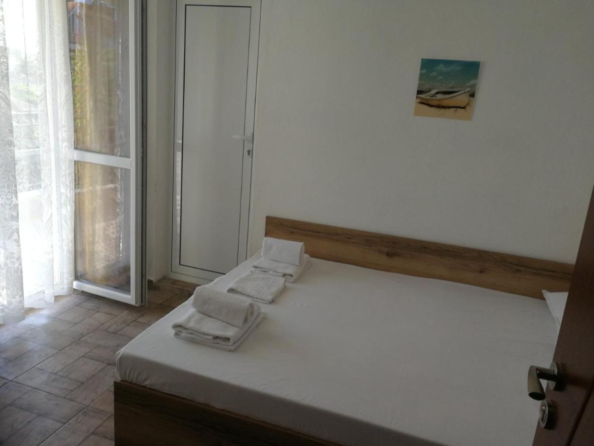 Hrisi Hotell Tsjernomorets Eksteriør bilde