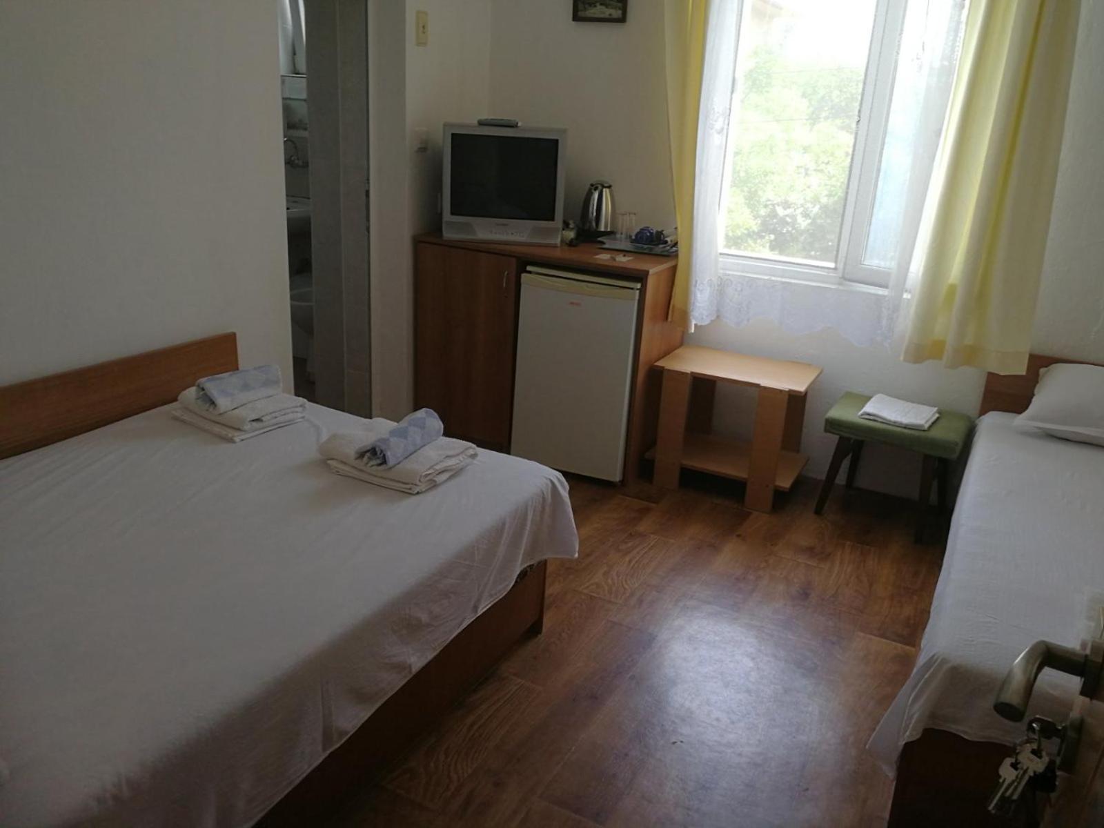 Hrisi Hotell Tsjernomorets Eksteriør bilde